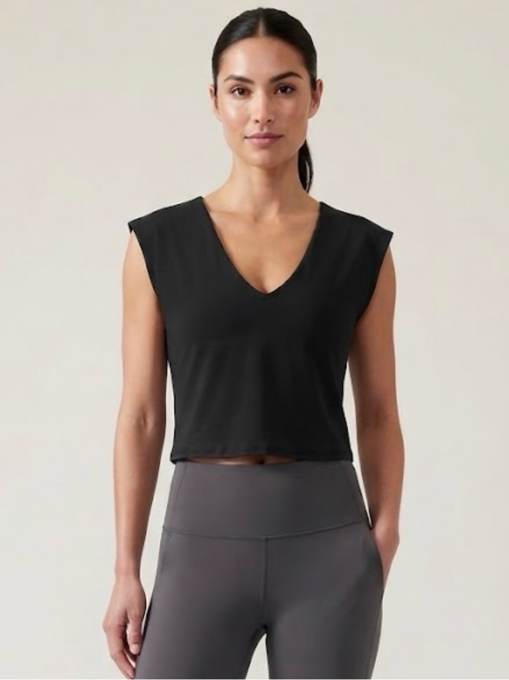 Athleta Vita Free Cropped Tee Women L Black V-Neck Sleeveless Stretch Top Preppy